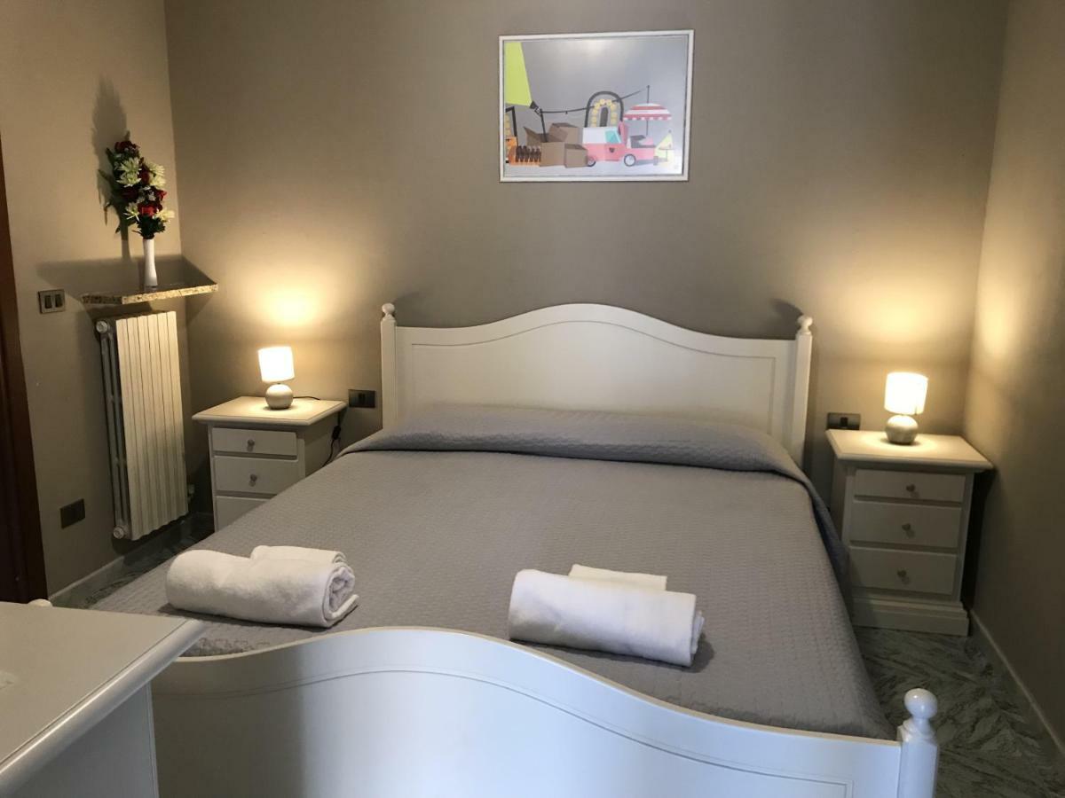 Anfite Apartments Castelletto Πεσκιέρα ντελ Γκάρντα Εξωτερικό φωτογραφία