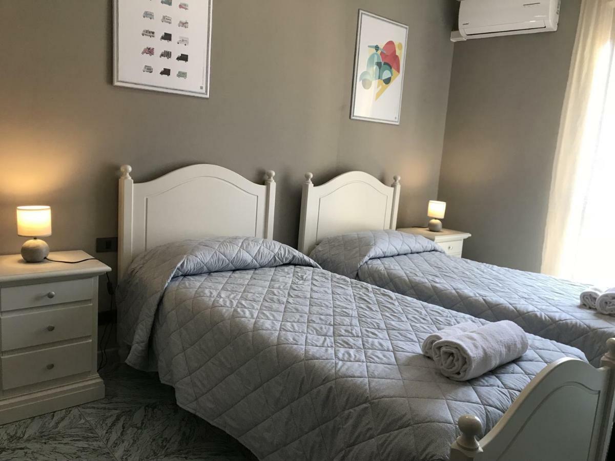 Anfite Apartments Castelletto Πεσκιέρα ντελ Γκάρντα Εξωτερικό φωτογραφία
